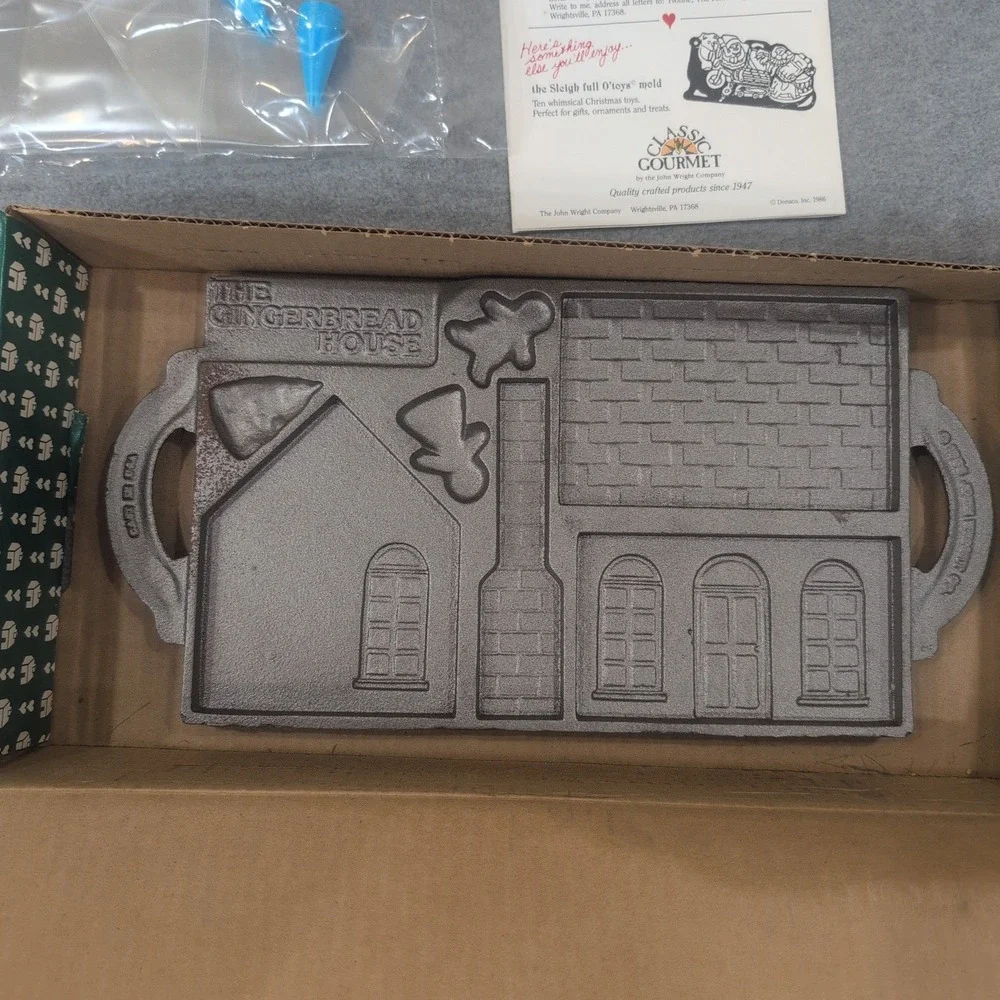 John Wright Fun & Easy All Occasion Gingerbread House Cast Iron Mold‎ Kit 73-028